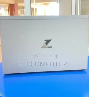 New Laptop HP ZBook Firefly G8 16GB Intel Core i7 SSD 512GB