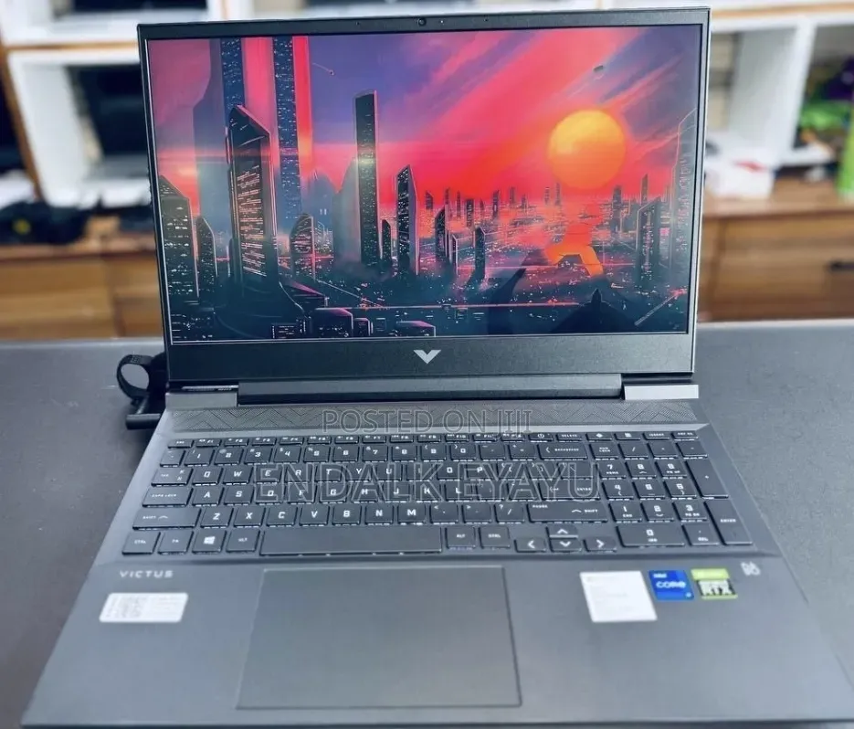 New Laptop HP Victus 16 16GB Intel Core i7 SSD 512GB