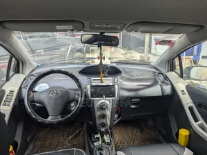 Toyota Yaris 2005 Silver