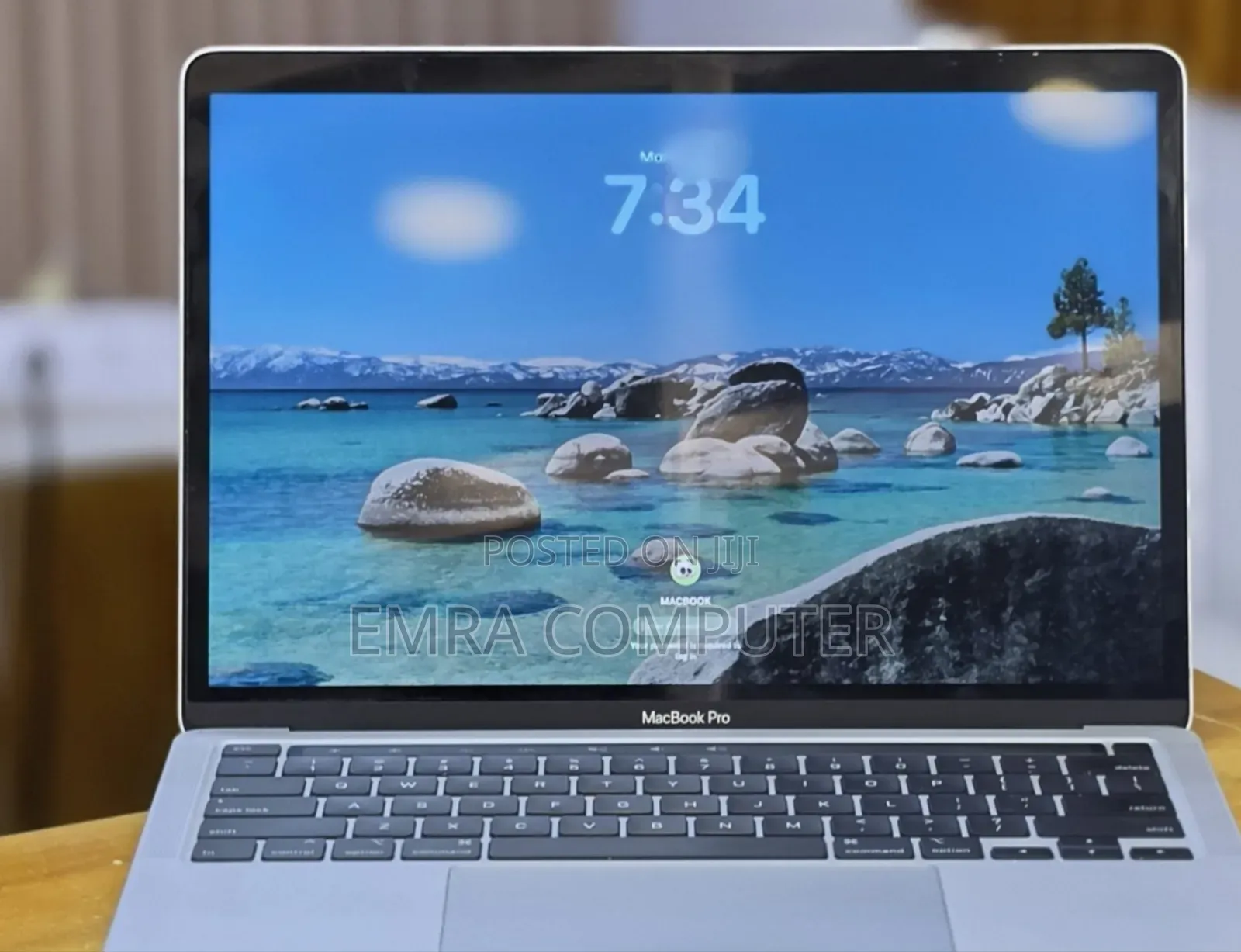 New Laptop Apple MacBook Pro 2020 32GB Intel Core i7 SSD 512GB