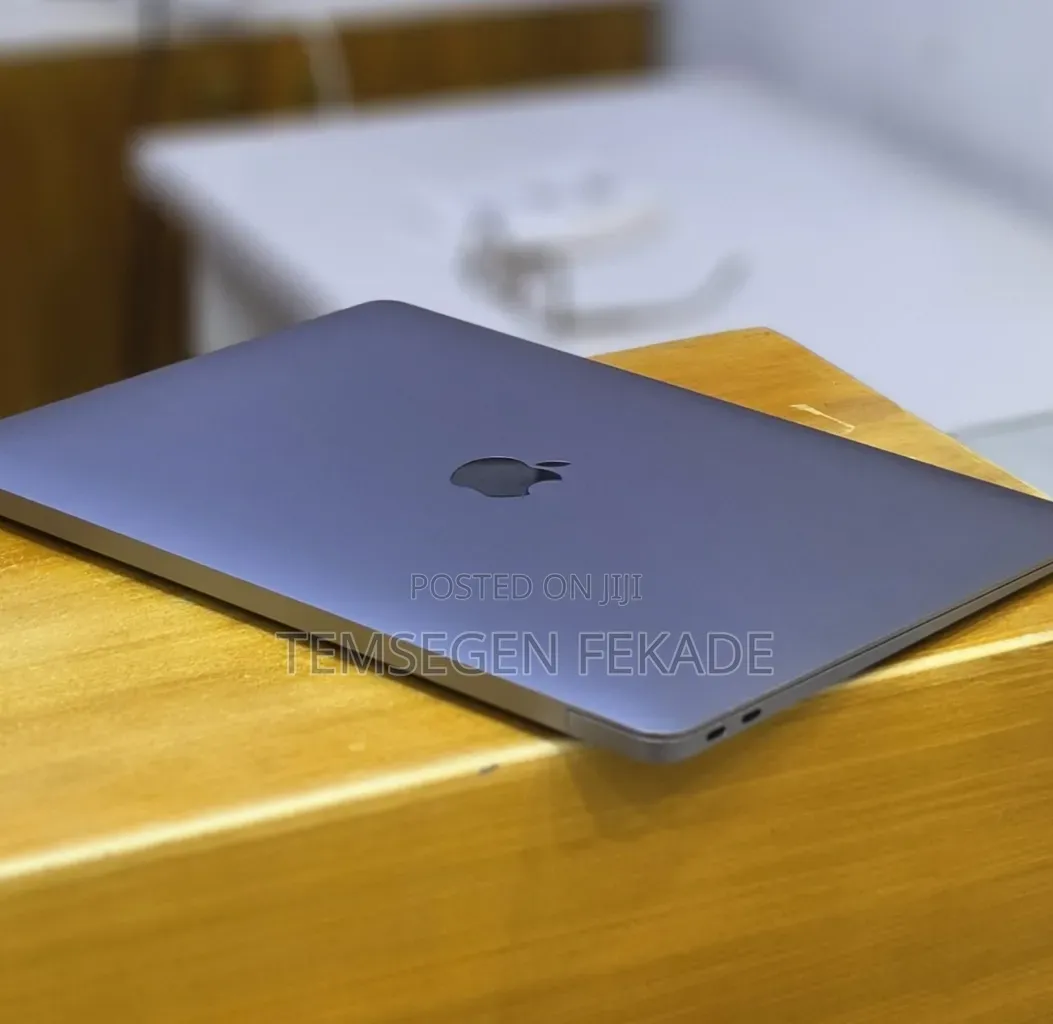 New Laptop Apple MacBook Air 2020 M1 16GB Apple M1 SSD 256GB