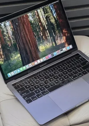 New Laptop Apple MacBook Pro 2019 16GB Intel Core i7 SSD 512GB