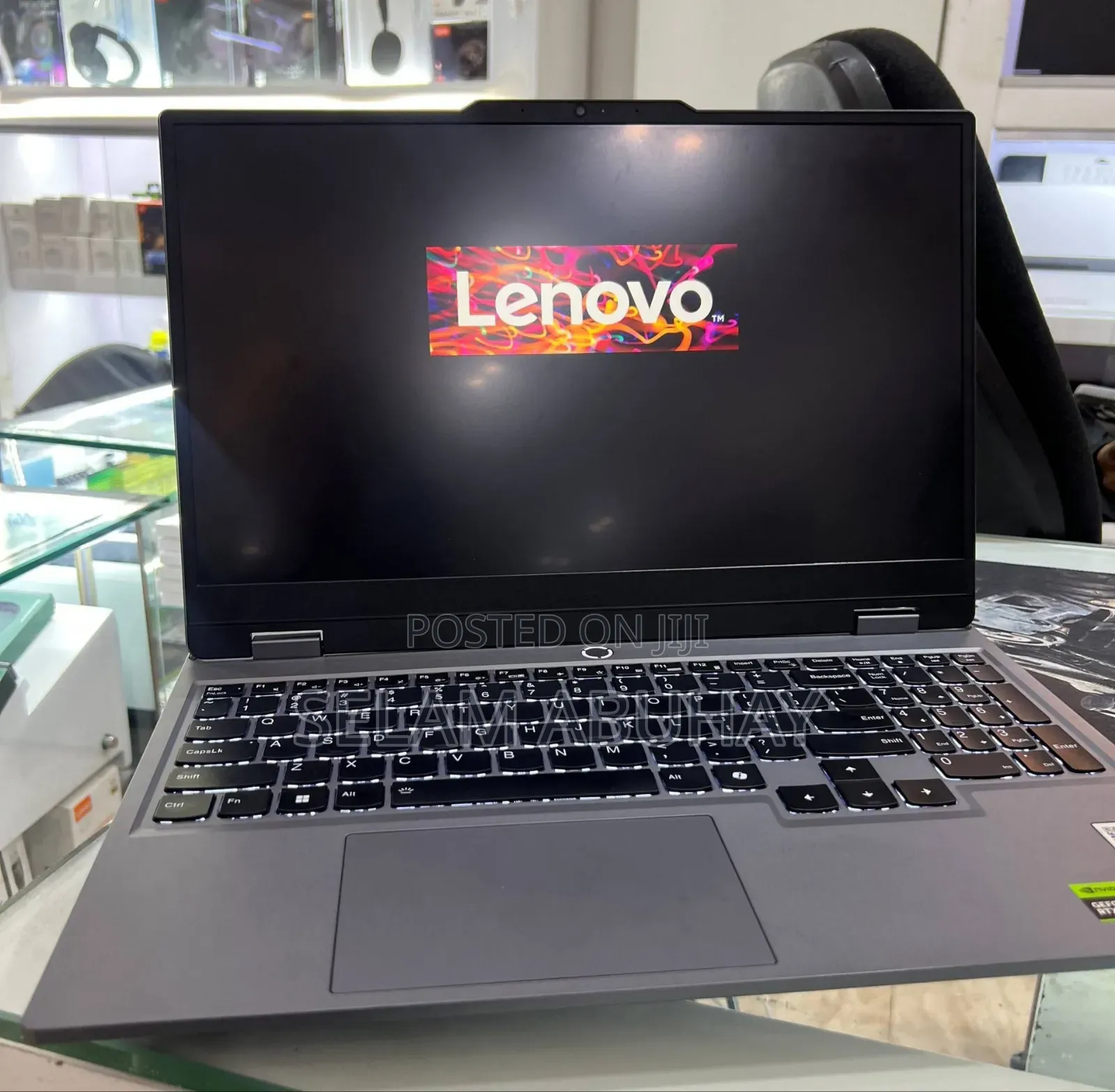 New Laptop Lenovo LOQ 15AHP10 16GB AMD Ryzen 5 SSD 512GB