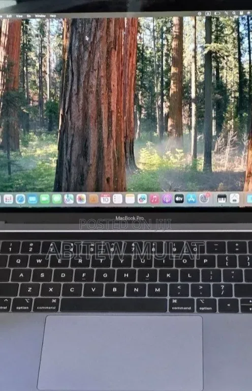 New Laptop Apple MacBook Pro 2019 16GB Intel Core i7 SSD 512GB