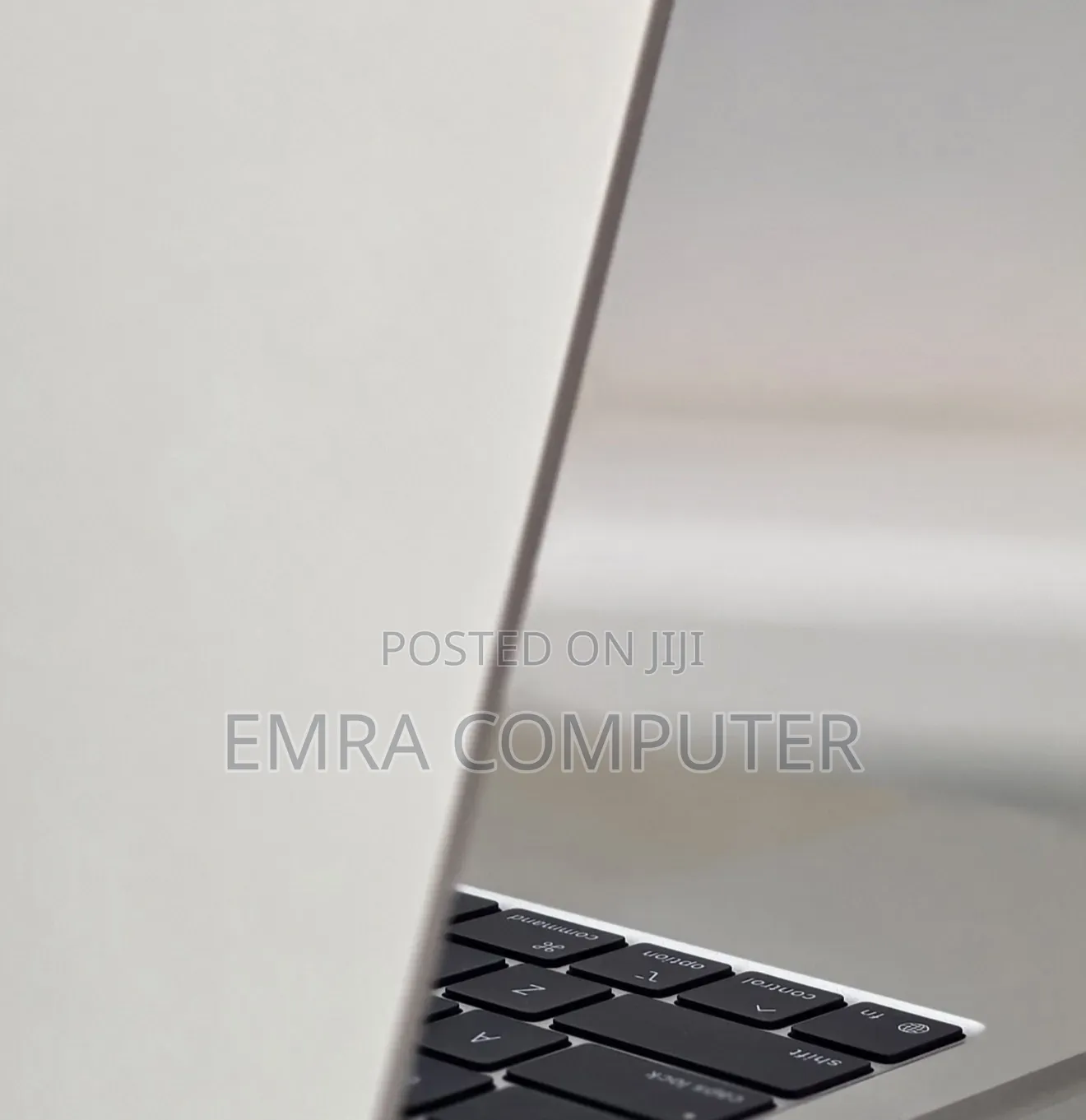New Laptop Apple MacBook Air 2025 M4 16GB Apple M4 SSD 256GB