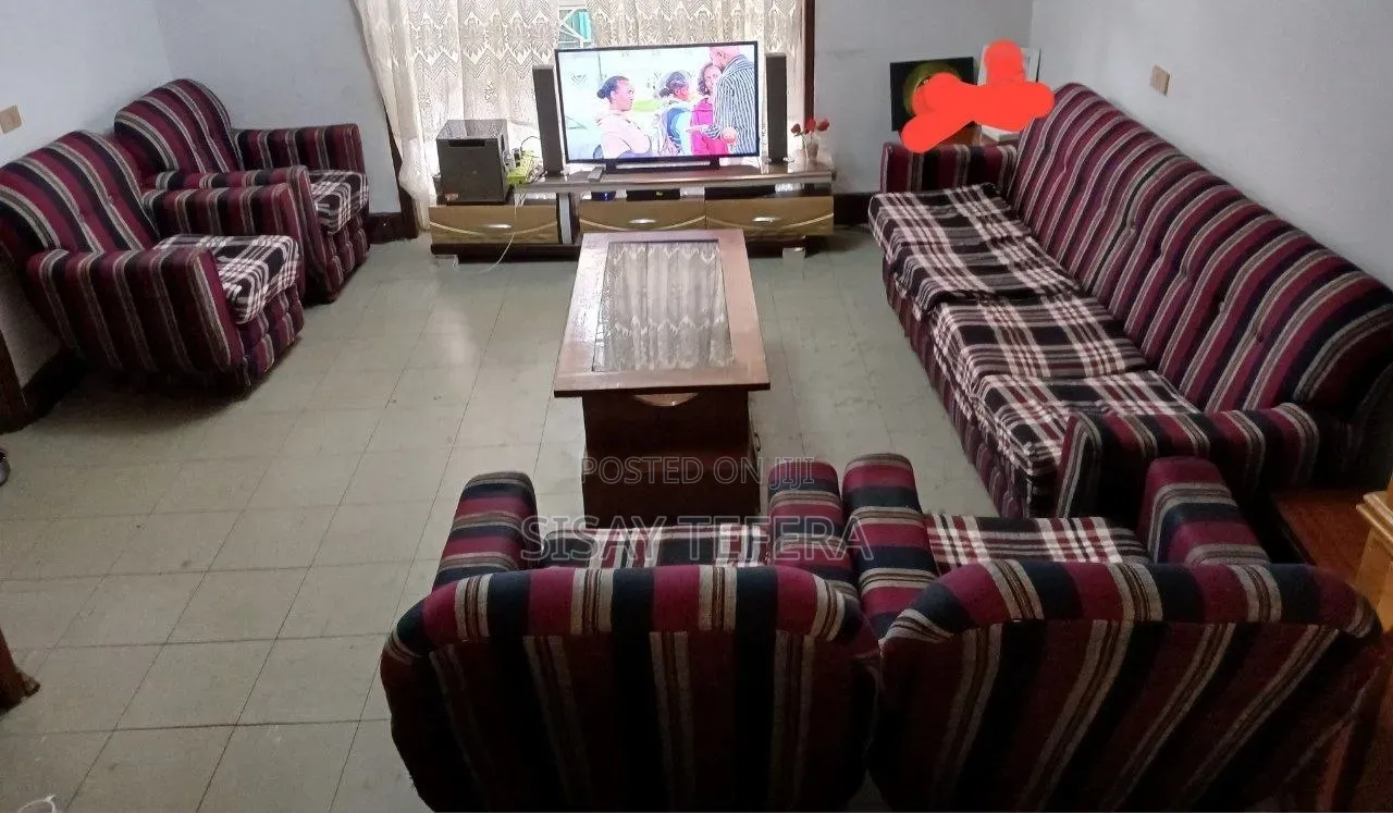 Old Jimma Couch