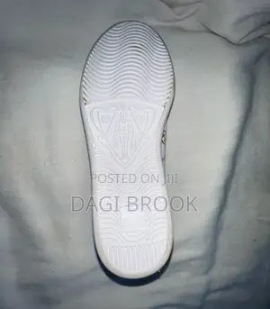 Gucci Ace Interlocking GG Leather 3-Strap Flat Sneakers