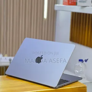 New Laptop Apple MacBook Air 2022 M2 8GB Apple M2 SSD 256GB