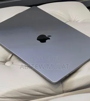 New Laptop Apple MacBook Air 2023 M2 16GB Apple M2 SSD 256GB