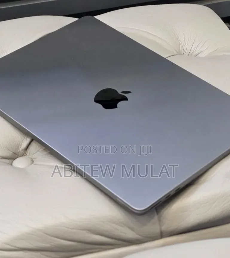 New Laptop Apple MacBook Air 2023 M2 16GB Apple M2 SSD 256GB
