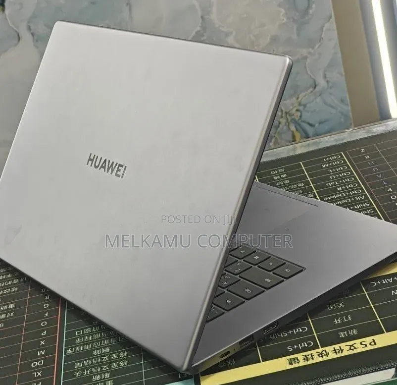 New Laptop Huawei Matebook D 15 8GB Intel Core i3 SSD 256GB