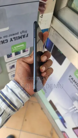 Samsung A10 32 GB Black