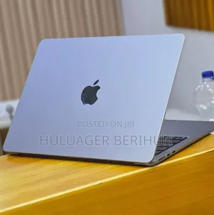 New Laptop Apple MacBook Air 2022 M2 8GB Apple M2 SSD 256GB