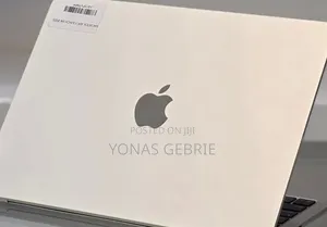 New Laptop Apple MacBook 16GB Apple M4 SSD 256GB