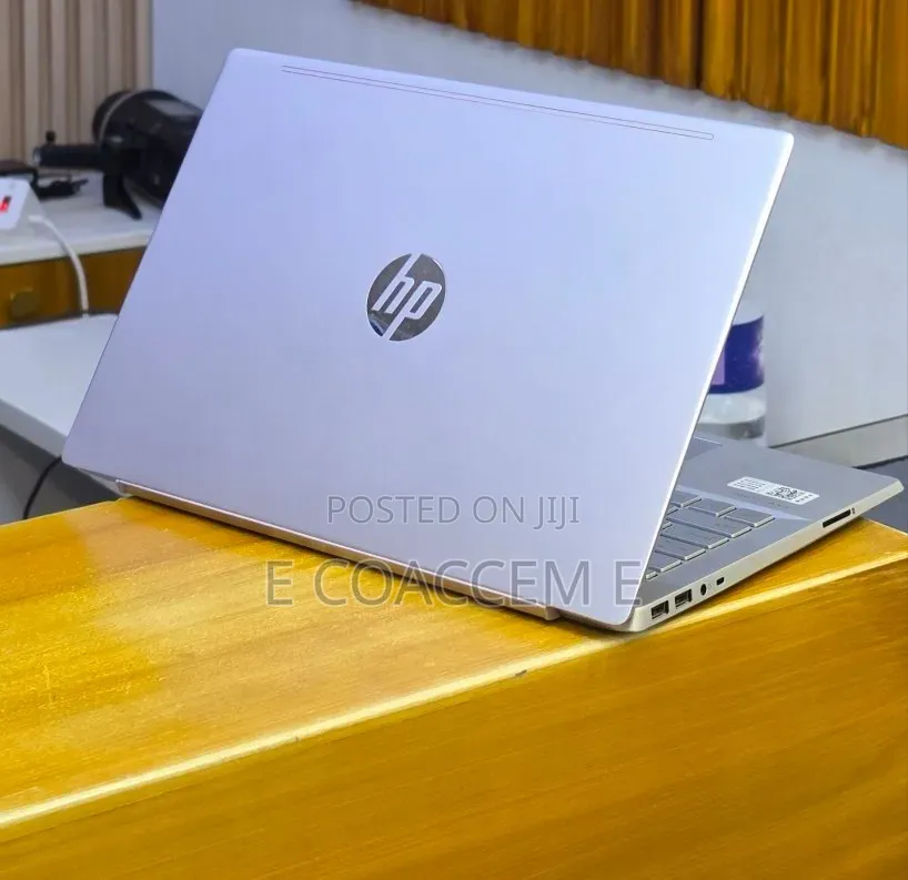 New Laptop HP 8GB Intel Core i5 SSD 512GB