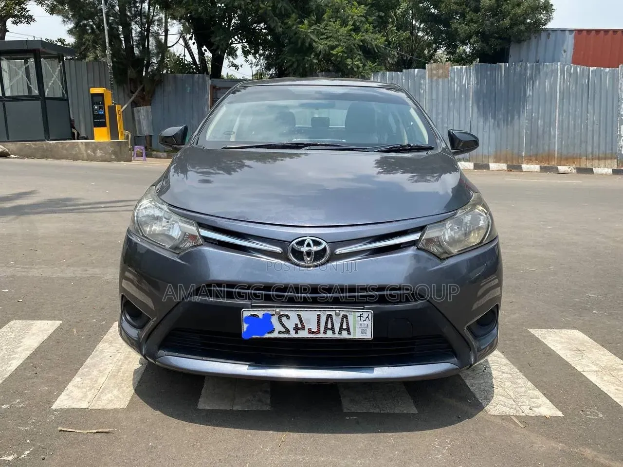 Toyota Yaris 2015 Gray