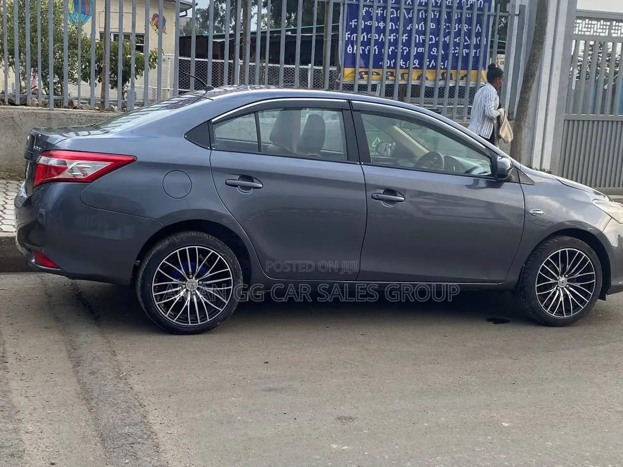 Toyota Yaris 2015 Gray