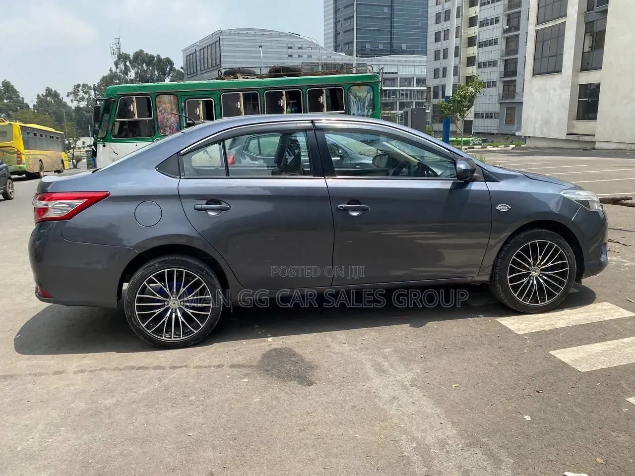 Toyota Yaris 2015 Gray