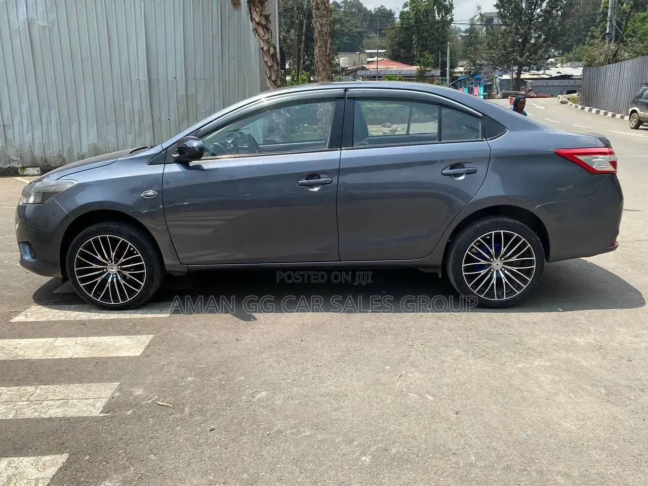 Toyota Yaris 2015 Gray