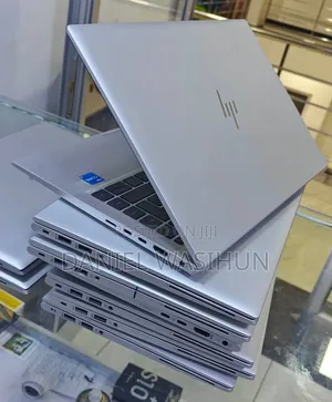 New Laptop HP EliteBook 830 G8 16GB Intel Core i5 SSD 512GB