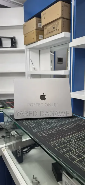 New Laptop Apple MacBook Pro 2021 M1 16GB Apple M1 Pro SSD 512GB
