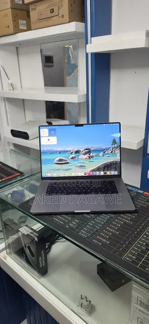 New Laptop Apple MacBook Pro 2021 M1 16GB Apple M1 Pro SSD 512GB