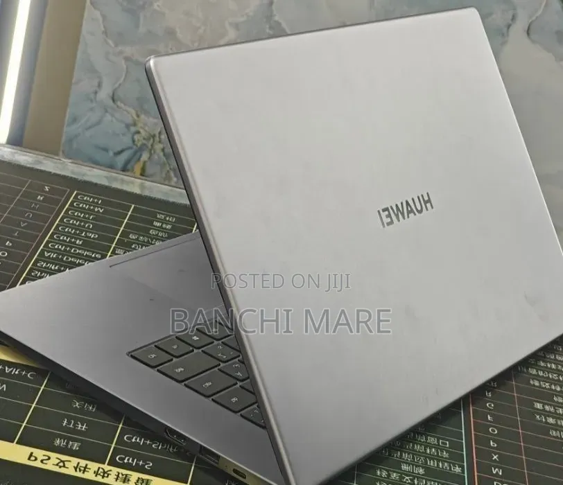New Laptop Huawei Matebook D 15 8GB Intel Core i3 SSD 256GB