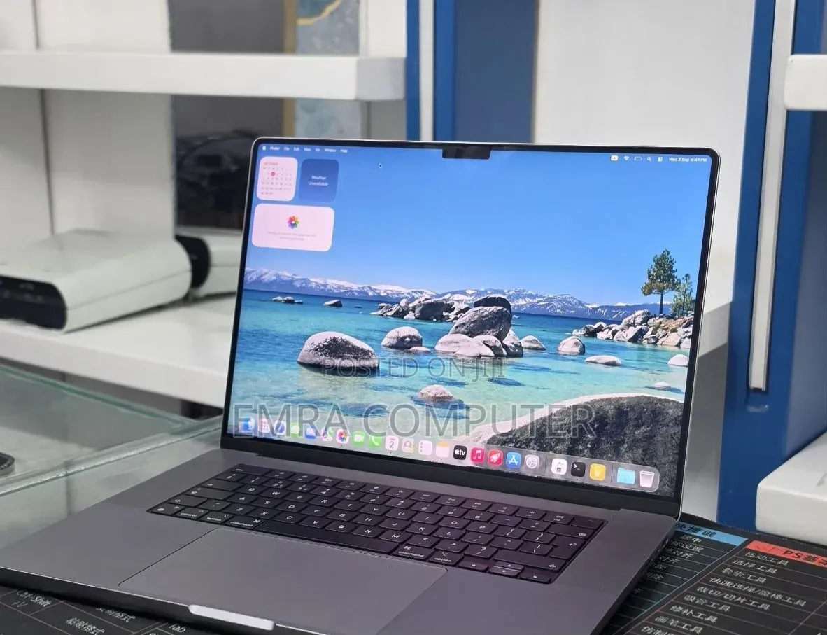 New Laptop Apple MacBook Pro 2021 M1 16GB Apple M1 Pro SSD 512GB