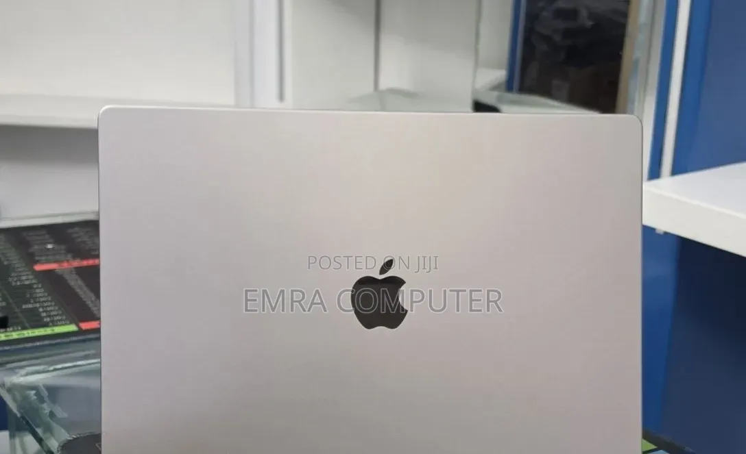 New Laptop Apple MacBook Pro 2021 M1 16GB Apple M1 Pro SSD 512GB