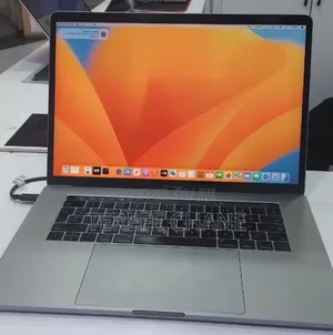 New Laptop Apple MacBook Pro 2017 16GB Intel Core i7 SSD 512GB