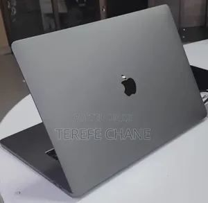 New Laptop Apple MacBook Pro 2017 16GB Intel Core i7 SSD 512GB
