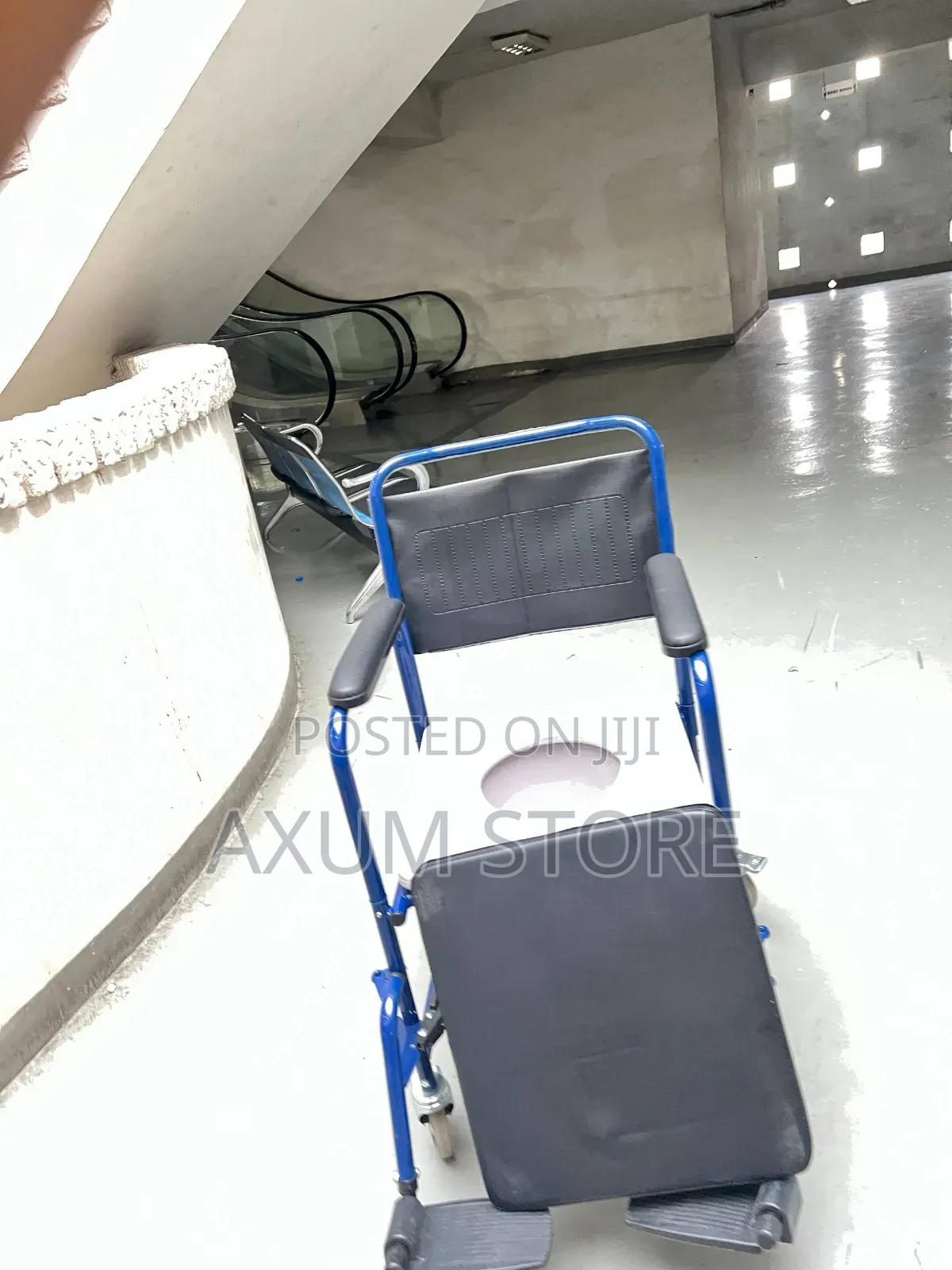 Strong Frame Manual Wheelchair
    ጠንካራ ፍሬም ያለው ማኑዋል ዊልቸር