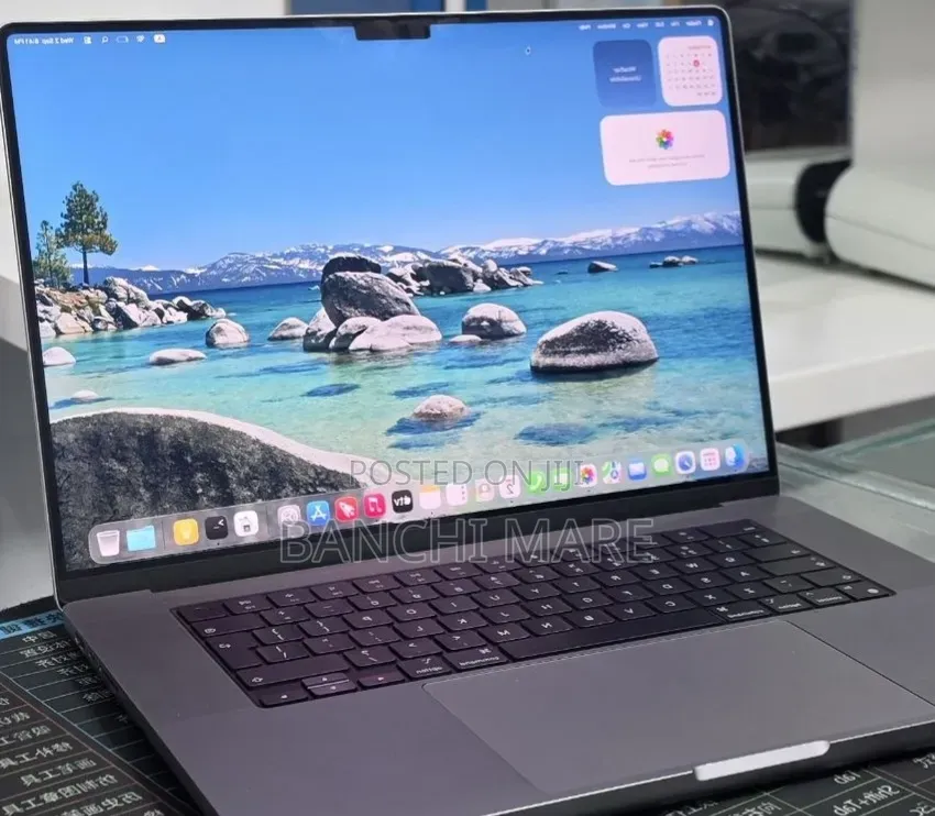 New Laptop Apple MacBook Pro 2021 M1 16GB Apple M1 Pro SSD 512GB