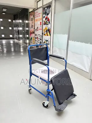 13. Strong Frame Manual Wheelchair ጠንካራ ፍሬም ያለው ማኑዋል ዊልቸር