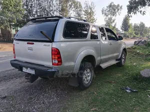 Toyota Hilux 2008 Gold