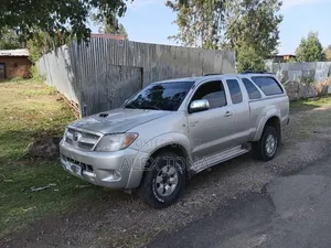 Toyota Hilux 2008 Gold