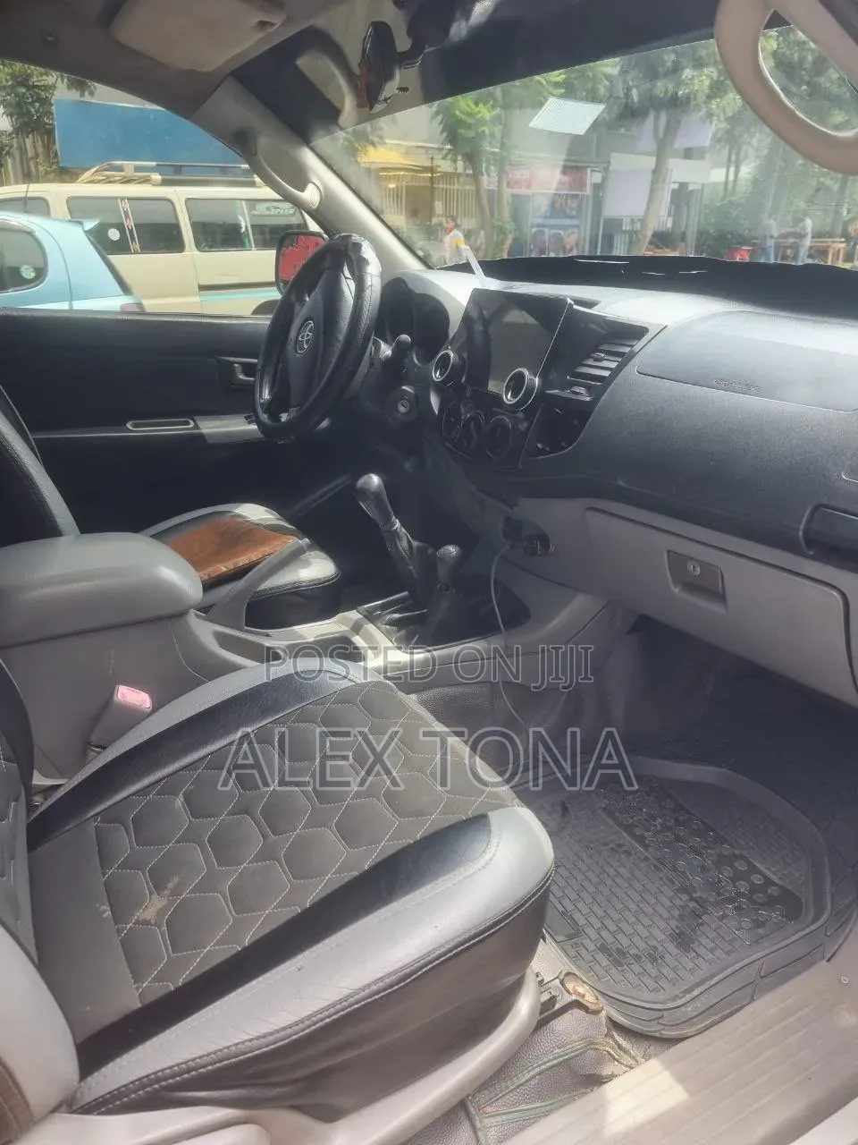 Toyota Hilux 2008 Gold