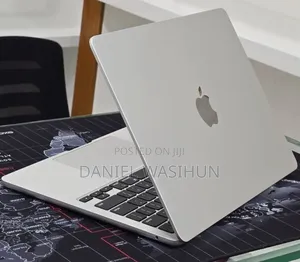 New Laptop Apple MacBook Air 2024 M3 16GB Apple M3 SSD 256GB