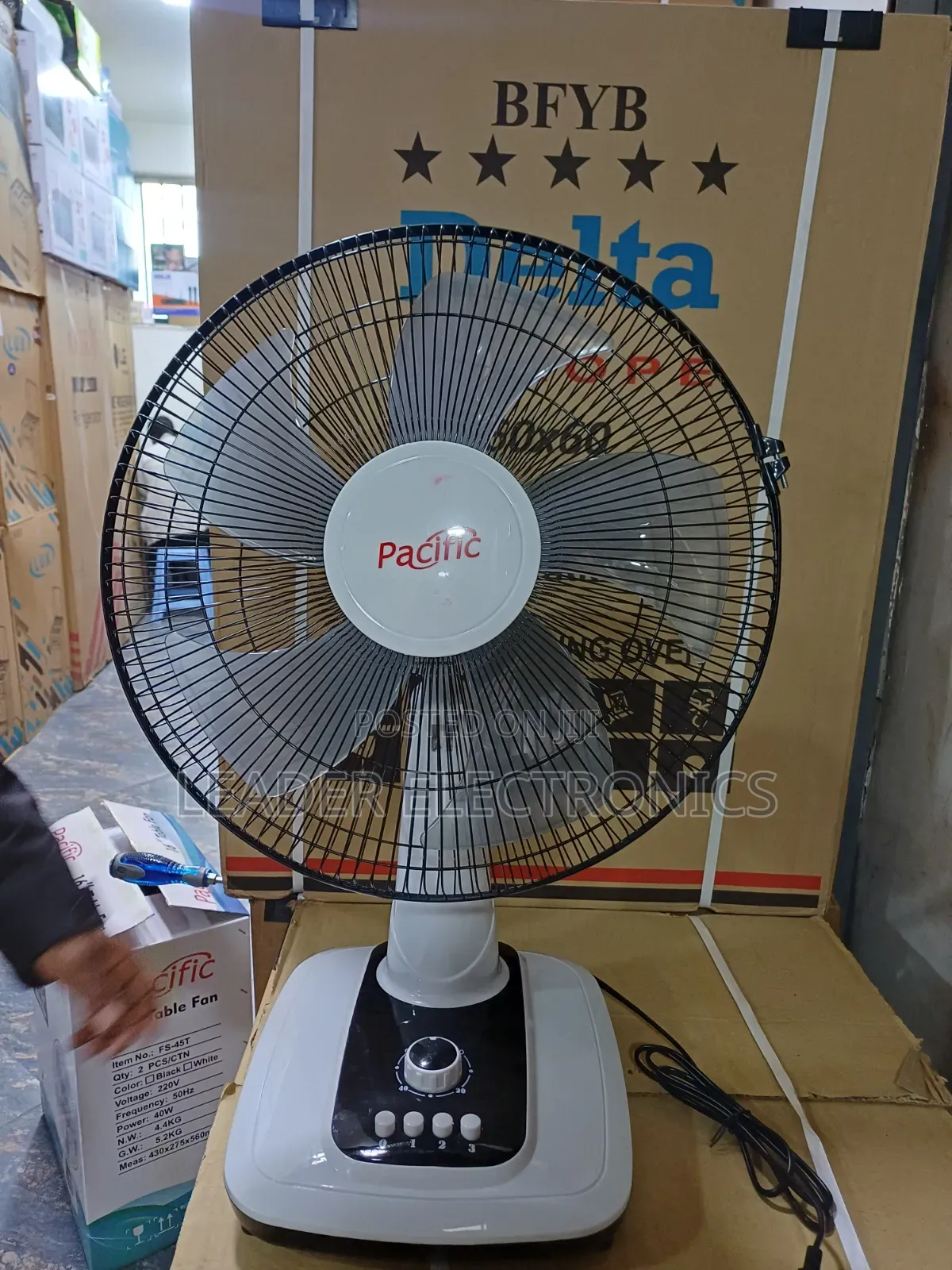 Pacific 16" Table Fan – 5-Speed Control | Powerful Airflow & Reliable