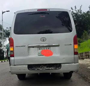 Toyota HiAce 2007 Silver