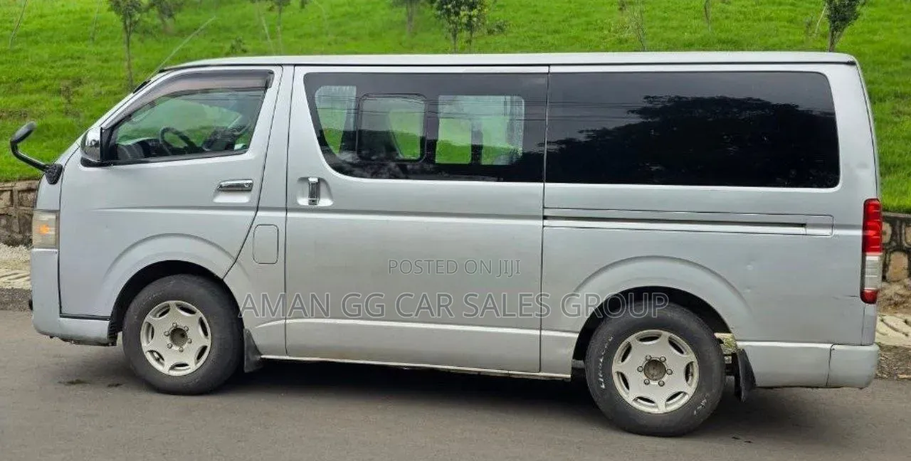 Toyota HiAce 2007 Silver