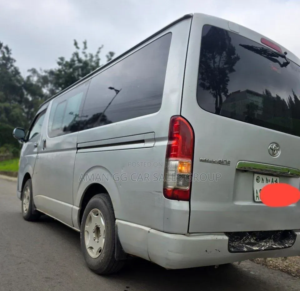 Toyota HiAce 2007 Silver