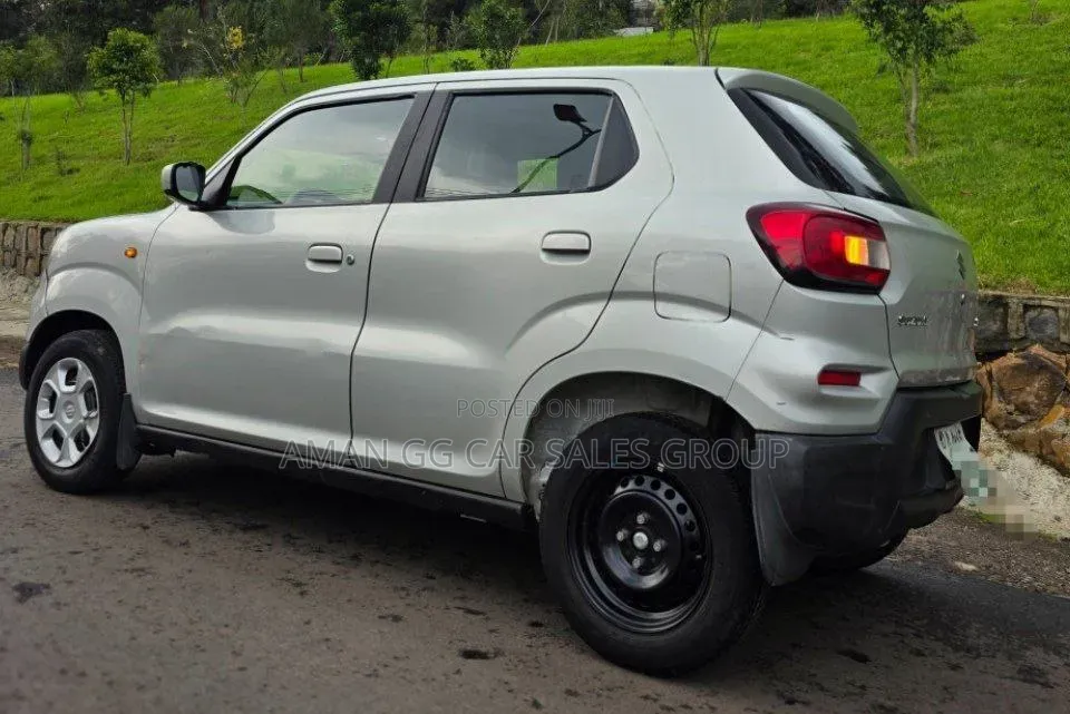 Suzuki S-Presso 2022 Silver