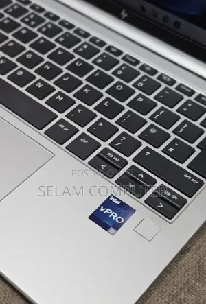 New Laptop HP EliteBook 830 G8 16GB Intel Core i5 SSD 512GB