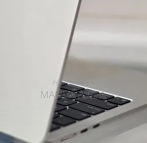 New Laptop Apple MacBook Air 2025 M4 16GB Apple M4 SSD 256GB