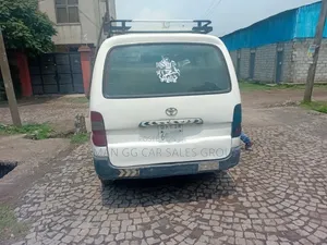 Toyota HiAce 2008 White