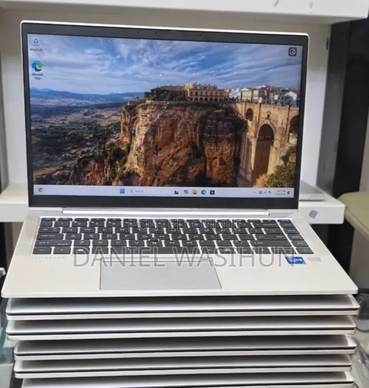 New Laptop HP EliteBook 840 G8 16GB Intel Core i7 SSD 512GB