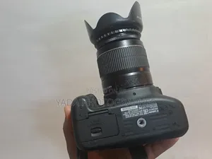 Canon 2000D