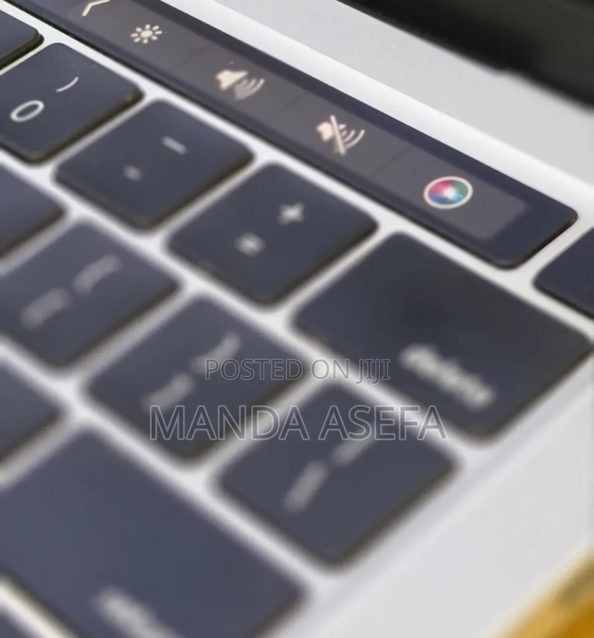 New Laptop Apple MacBook Pro 2020 32GB Intel Core i7 SSD 512GB