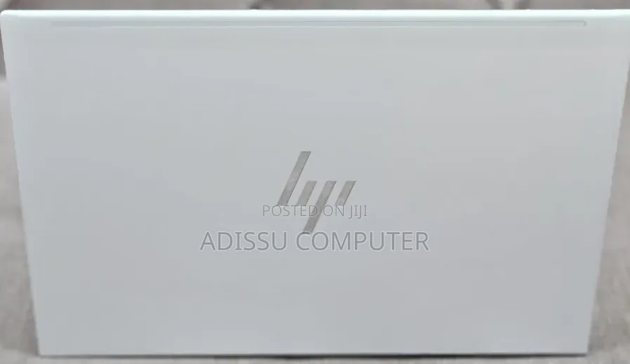 New Laptop HP EliteBook 830 G8 16GB Intel Core i5 SSD 512GB